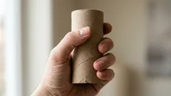 Rimarrete stupiti dal fatto che un piccolo cilindro di cartone sia in grado di cambiare completamente l'odore del bagno, senza alcuno sforzo